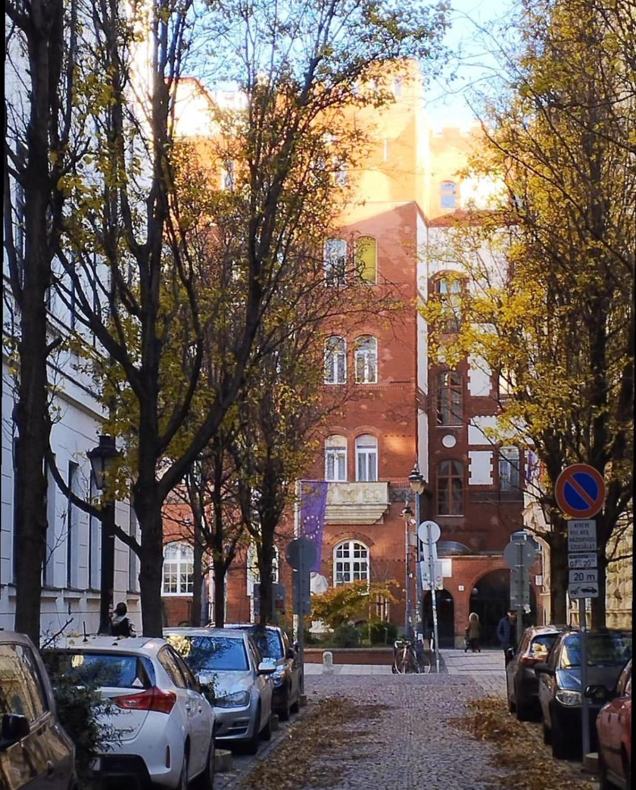 Cedar Inn Budapest - Palace District Dış mekan fotoğraf