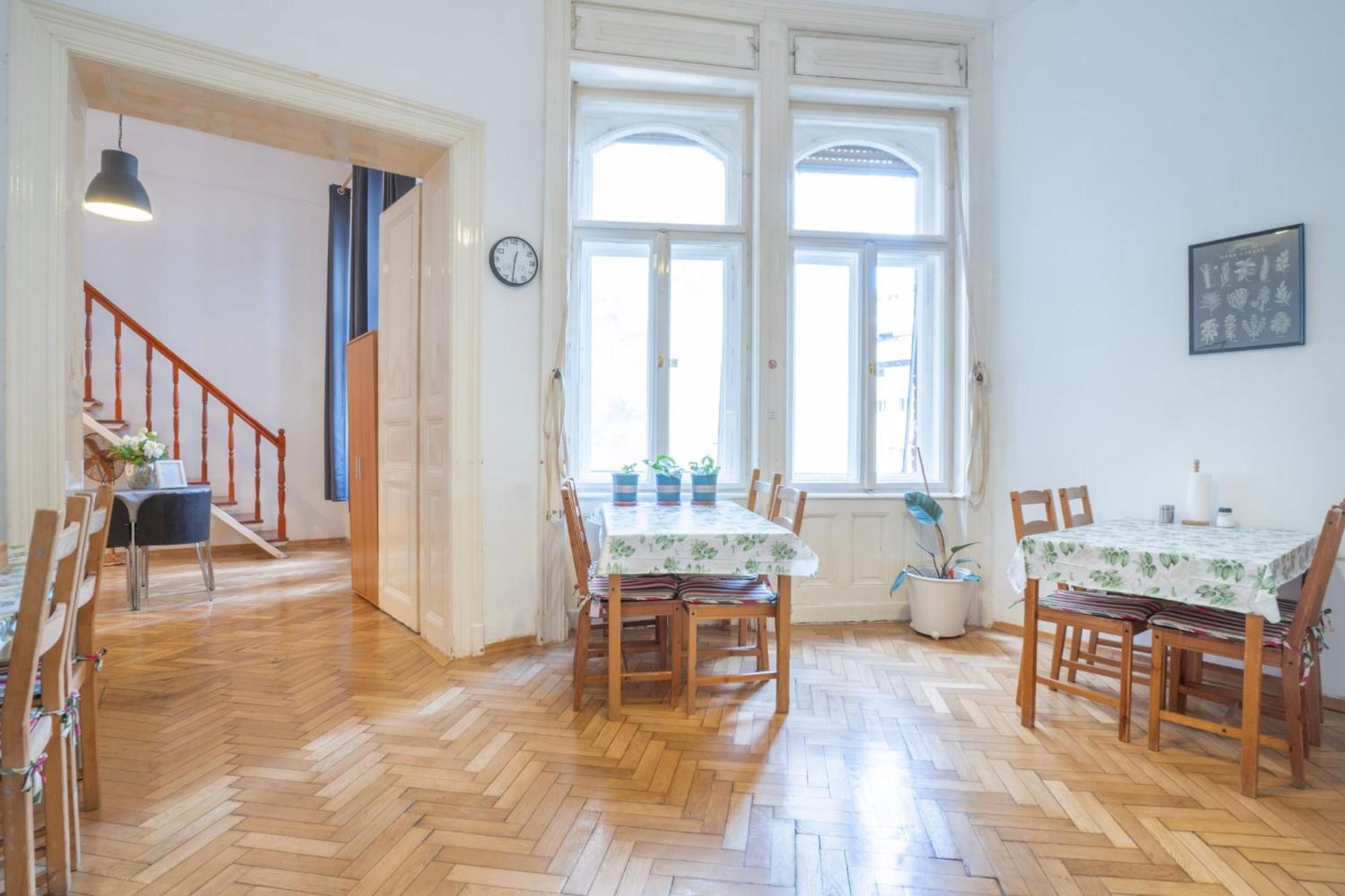Cedar Inn Budapest - Palace District Dış mekan fotoğraf